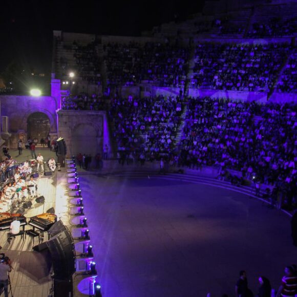 IMG_1908 عرض طارق الناصر و رم على مسرح المدرج الروماني – وسط البلد /عمّان